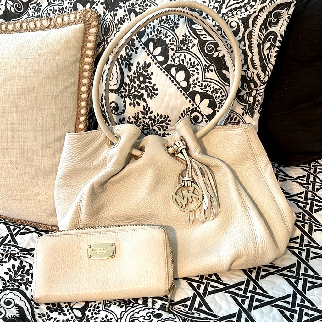 Mk Purse With Wallet